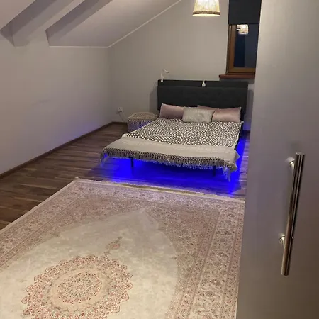 160m Piekny Stylowy Dwupoziomowy Dom