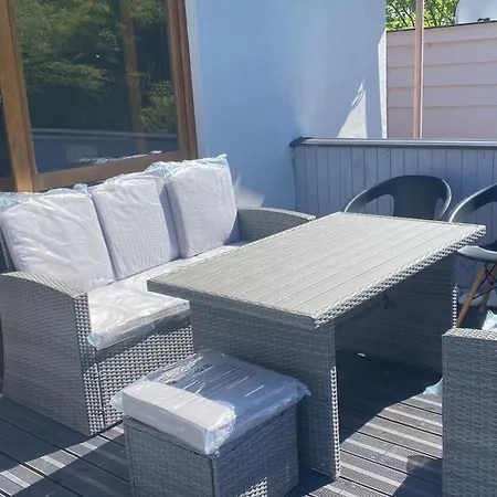 160m Piekny Stylowy Dwupoziomowy Dom